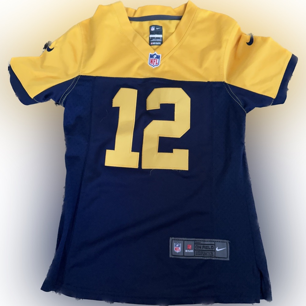 size youth small Nike jersey